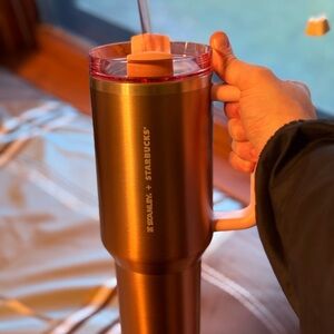 Stanley x Starbucks 40 oz Tumbler | Rose Gold Taiwan | Limited Edition | BNWT